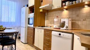 ZĽAVA Na predaj 3 izbový byt, Bratislava, Petržalka, Šustekova ulica o veľkosti 72 m2 po rekonštrukcii