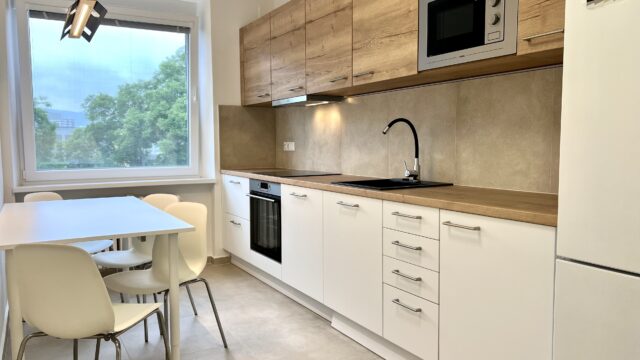 REZERVOVANÉ Na prenájom rekonštruovaný 2 izbový byt, Bratislava, Ružinov, Širšie centrum, Trenčianska ulica