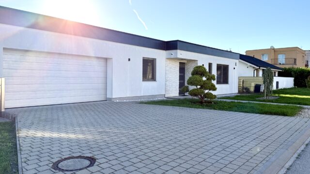 Na prenájom 4 izbový priestranný bungalov s garážou pre 2 autá, novostavba, obec Pata, Lipová ulica, okr. Galanta