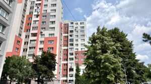 Na predaj pekný 3 izbový byt s loggiou, o veľkosti 68,25 m2, čiastočná rekonštrukcia, Bratislava, Petržalka, Andrusovova ulica Na predaj pekný 3 izbový byt s loggiou, o veľkosti 68,25 m2, čiastočná rekonštrukcia, Bratislava, Petržalka, Andrusovova ulica