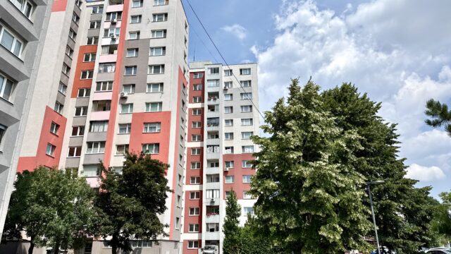 Na predaj pekný 3 izbový byt s loggiou, o veľkosti 68,25 m2, čiastočná rekonštrukcia, Bratislava, Petržalka, Andrusovova ulica
