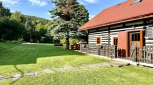 Na predaj drevenica, pozemok 1891 m2, Šumiac, okr. Brezno Na predaj drevenica, pozemok 1891 m2, Šumiac, okr. Brezno