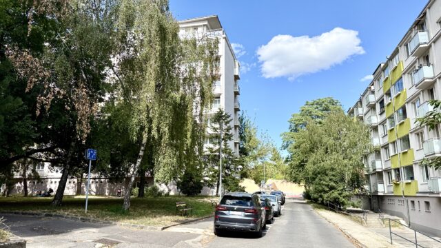 Na predaj 2 izbový byt, 47 m2 s menším balkónom, Bratislava, Nové Mesto, Piešťanská ulica